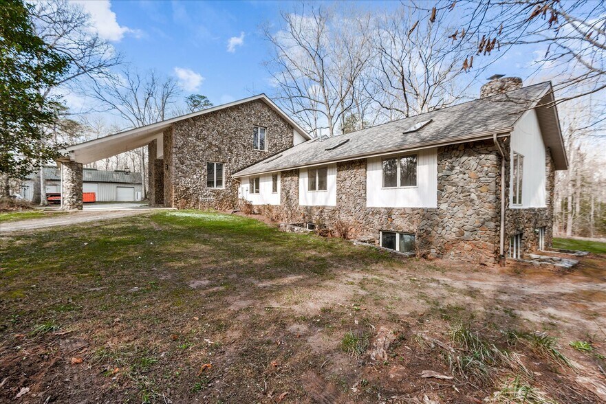 7621 River Rd, Fredericksburg, VA à vendre - Photo de l’immeuble – Image 3 sur 30