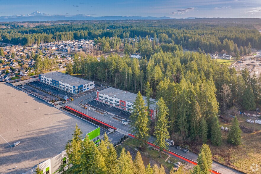 19476 34A Av, Surrey, BC à louer - Aérien – Image 2 sur 3
