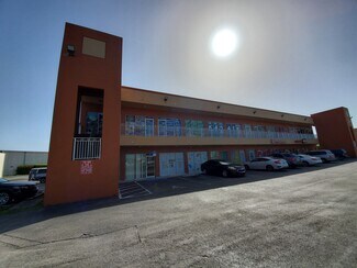 Plus de détails pour 12963 W Okeechobee Rd, Hialeah Gardens, FL - Bureau/Local commercial à louer
