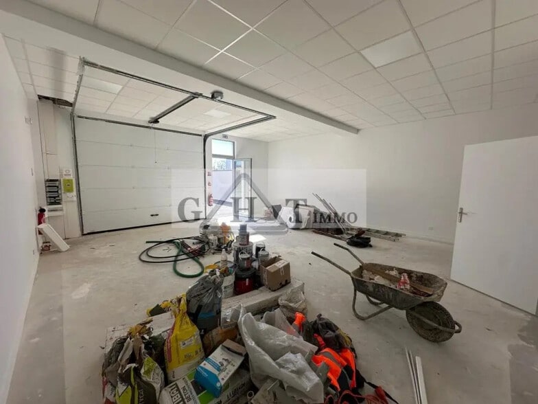 Industriel/Logistique dans Saint-Michel-sur-Orge à louer - Photo intérieure – Image 2 sur 4