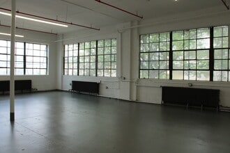 37-24 24th St, Long Island City, NY à louer Photo intérieure– Image 2 sur 5