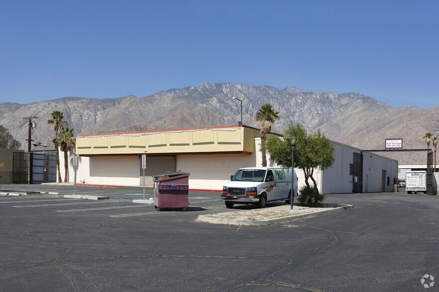 3455 N Indian Canyon Dr, Palm Springs, CA à vendre - Photo de l’immeuble – Image 3 sur 20