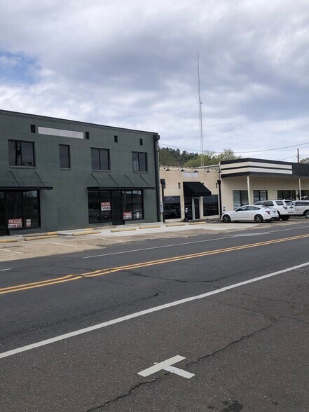 600-614 Ouachita Ave, Hot Springs National Park, AR à louer - Photo de l’immeuble – Image 1 sur 1