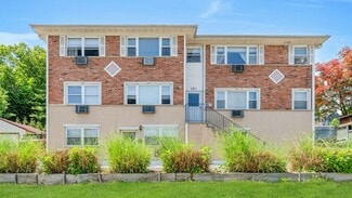 Plus de détails pour 161 S Pearl St, Pearl River, NY - Logement à vendre