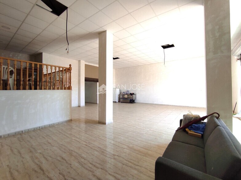 Local commercial dans Aspe à vendre - Photo de l’immeuble – Image 2 sur 16