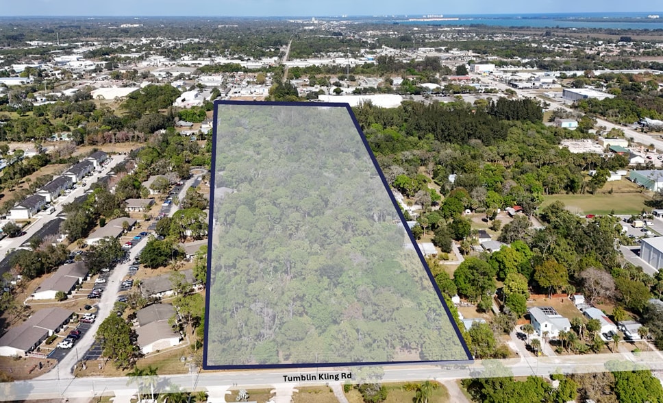 608 Tumblin Kling Rd, Fort Pierce, FL à vendre - Photo principale – Image 2 sur 6