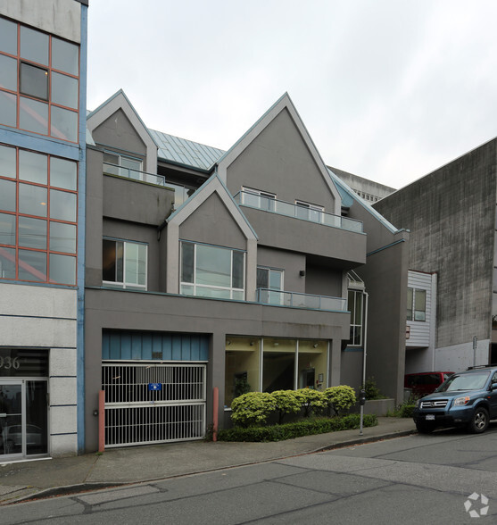 938 W 8th Ave, Vancouver, BC à louer - Photo de l’immeuble – Image 2 sur 2