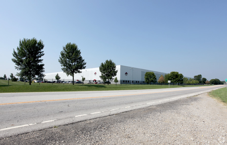 2727 London-Groveport Rd, Groveport, OH à louer - Photo de l’immeuble – Image 2 sur 6