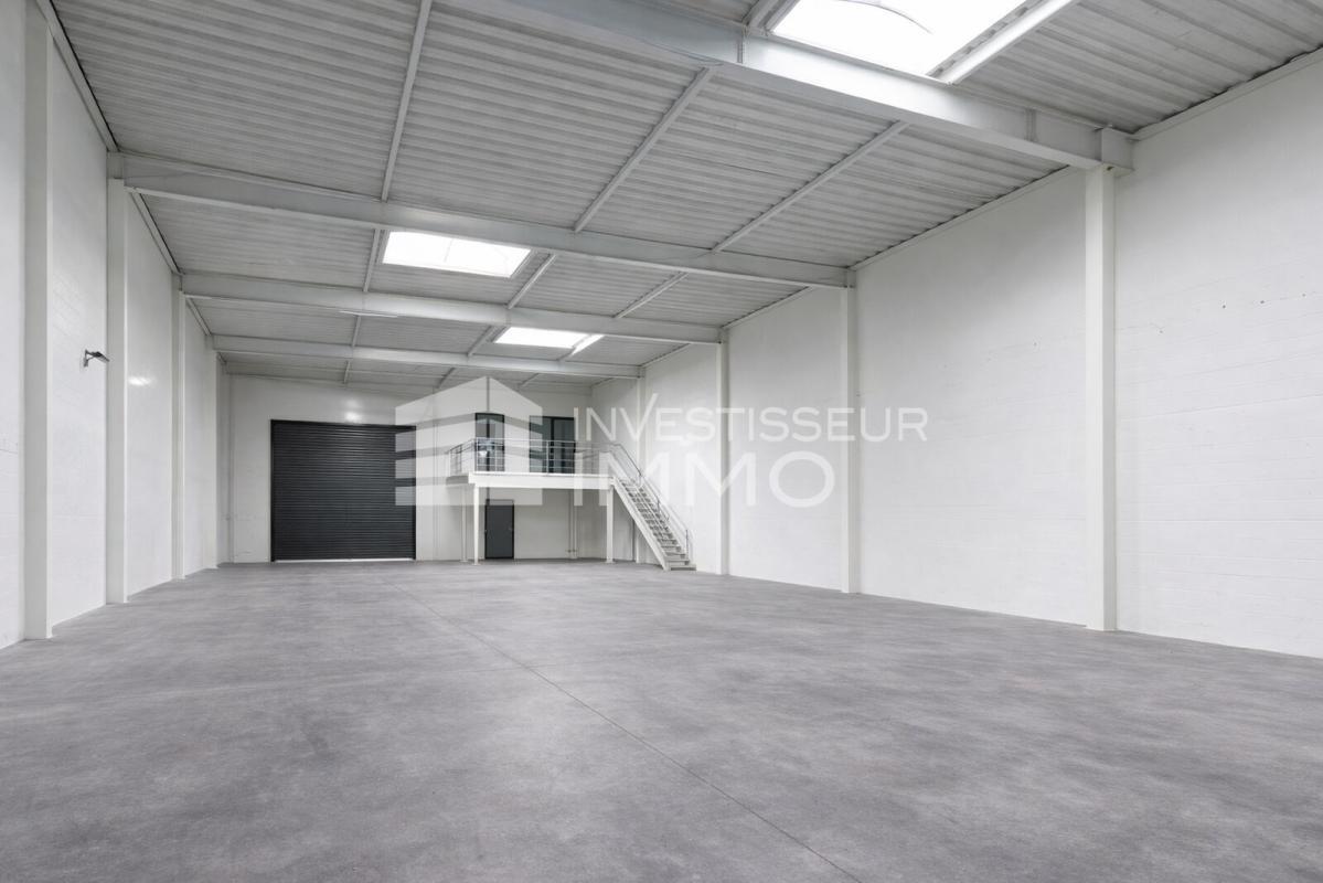 Local d'activités dans Torcy à vendre Photo intérieure– Image 1 sur 4