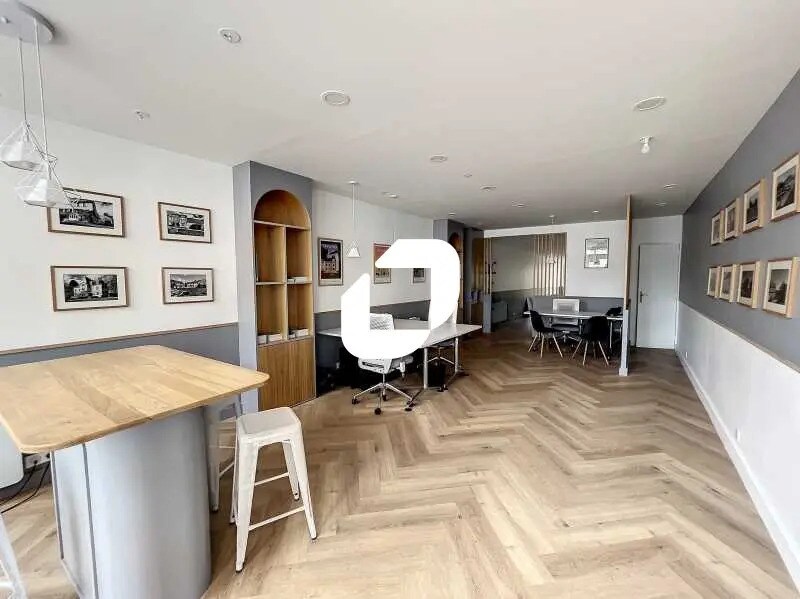 Bureau dans Pontoise à louer Photo de l’immeuble– Image 1 sur 7