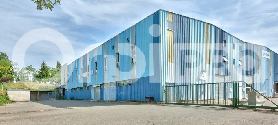 Local d’activités dans Chilly-Mazarin à louer - Photo de l’immeuble – Image 2 sur 6