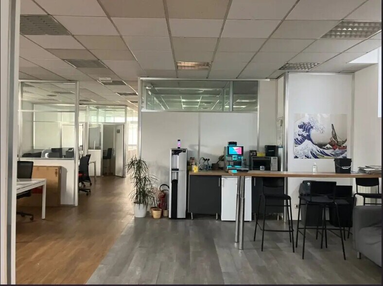 19 Rue D'Enghien, Paris à louer - Photo de l’immeuble – Image 3 sur 6