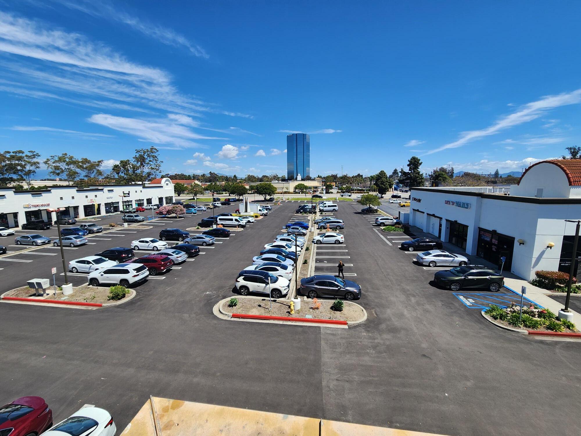 2301-2385 N Oxnard Blvd, Oxnard, CA à louer Photo de l’immeuble– Image 1 sur 5