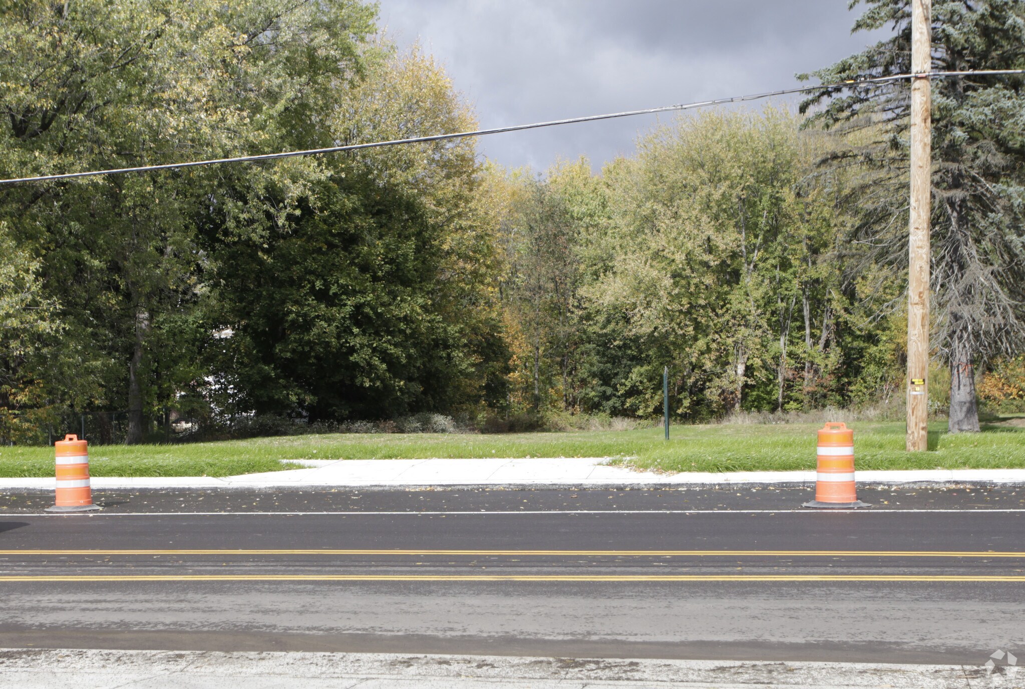 885 E Turkeyfoot Lake Rd, Akron, OH à vendre Photo principale– Image 1 sur 3