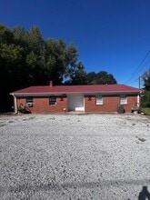 3308 Archdale Rd, High Point, NC à louer Photo de l’immeuble– Image 1 sur 5