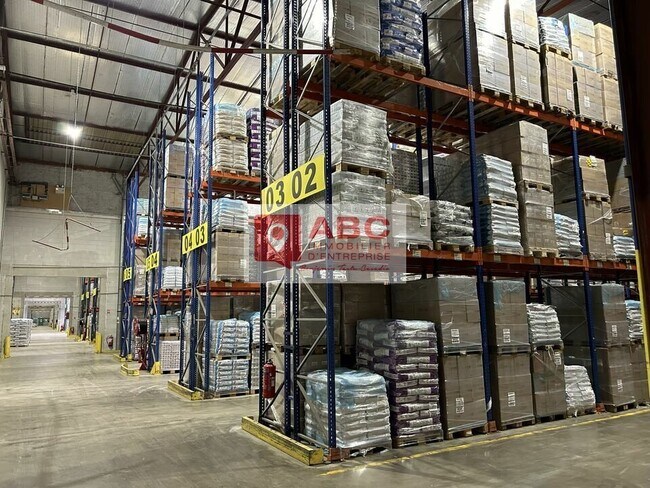 Plus de détails pour Bureau, Industriel/Logistique à louer
