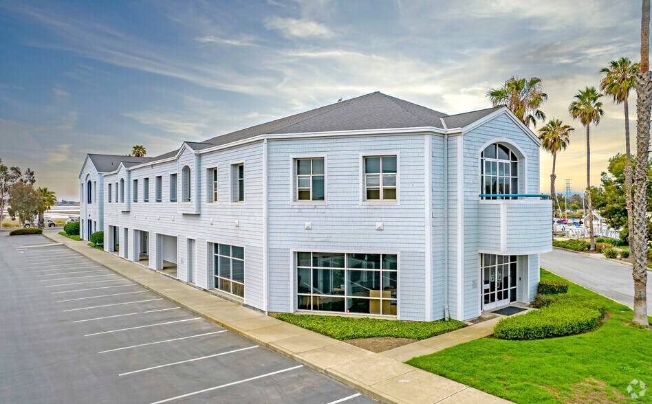400 Seaport Ct, Redwood City, CA à louer - Photo de l’immeuble – Image 1 sur 16