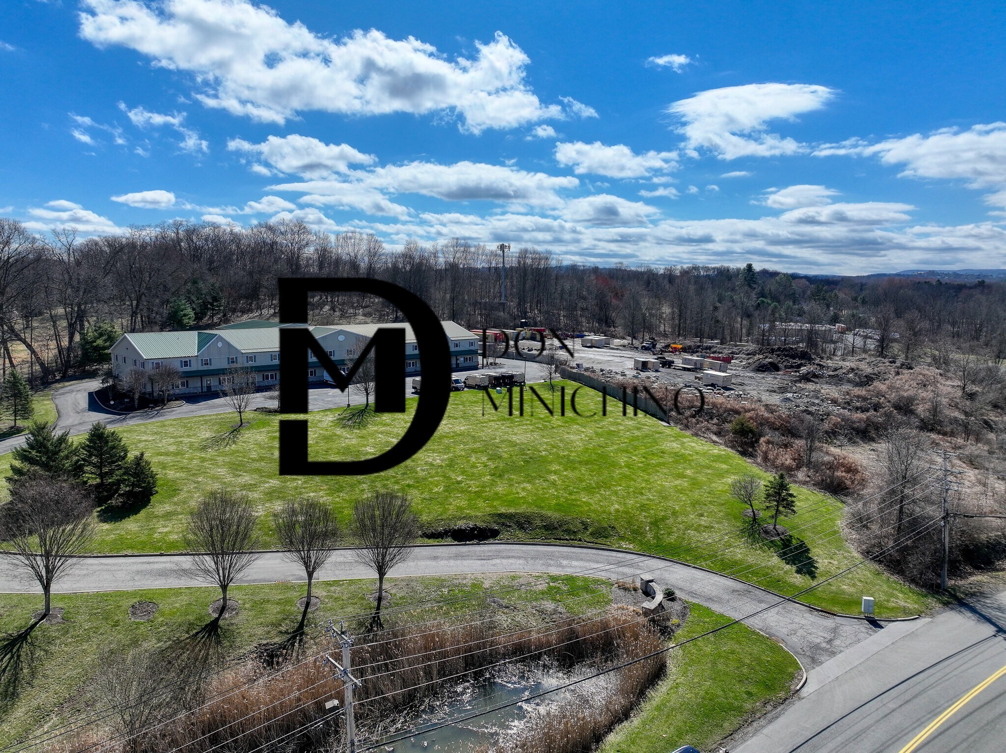 72 Airport Dr, Wappingers Falls, NY à vendre Photo principale– Image 1 sur 7