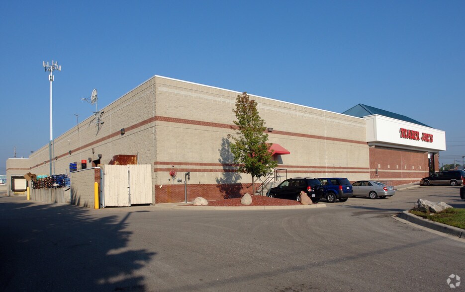31215-31221 W 14 Mile Rd, Farmington Hills, MI à louer - Photo de l’immeuble – Image 3 sur 5