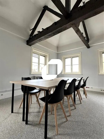 Bureau dans Lille à louer - Photo de l’immeuble – Image 2 sur 11