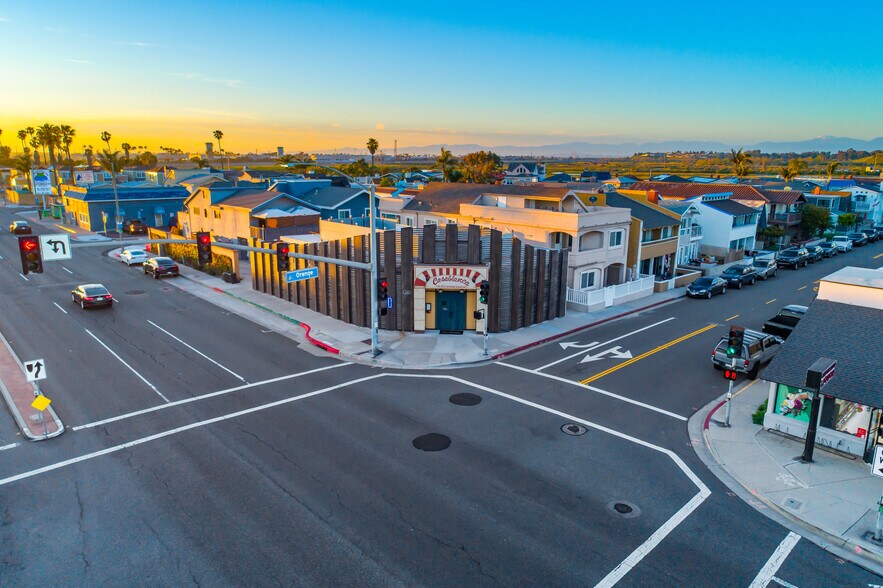 6800 W Coast Hwy, Newport Beach, CA à louer - Photo de l’immeuble – Image 3 sur 5