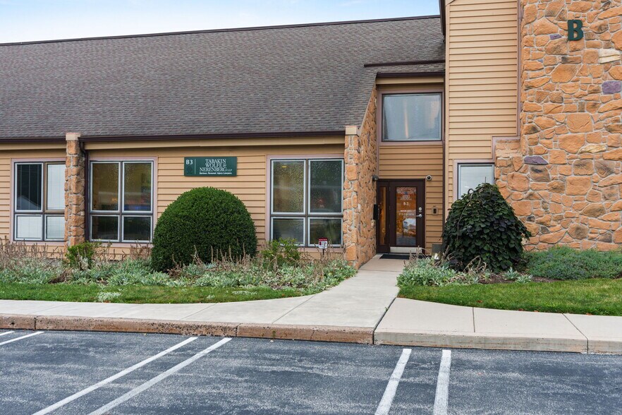 1000 Germantown Pike, Plymouth Meeting, PA à vendre - Photo de l’immeuble – Image 3 sur 46
