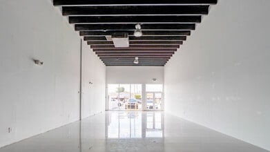 1833-1847 NW 20th St, Miami, FL à louer Photo intérieure– Image 1 sur 4