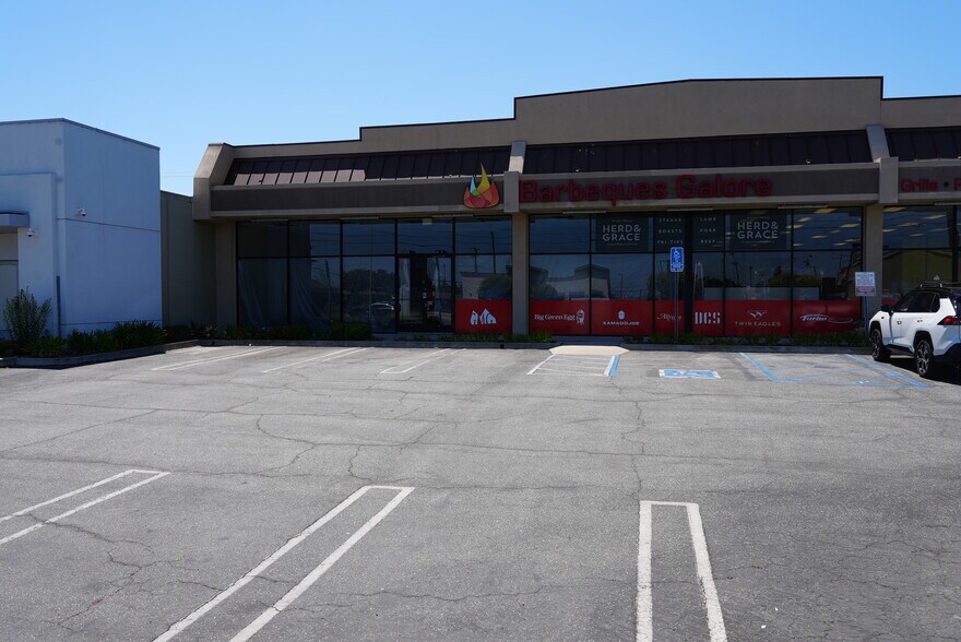 18225 Hawthorne Blvd, Torrance, CA à louer - Photo de l’immeuble – Image 3 sur 10