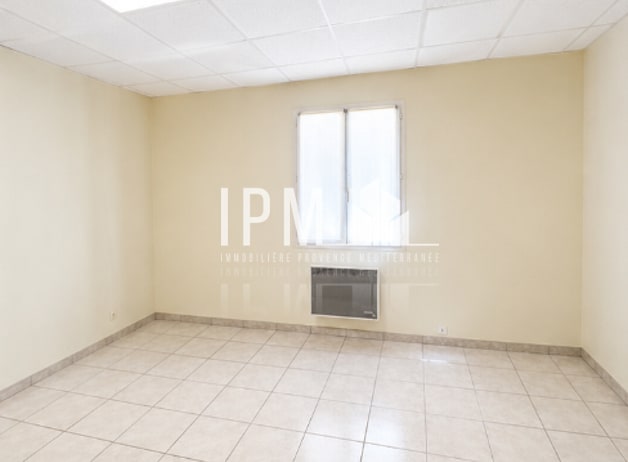 3 Bd Piot, Roquevaire à louer - Photo de l’immeuble – Image 1 sur 4