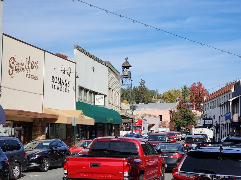 339 Main St, Placerville, CA à vendre - Photo de l’immeuble – Image 3 sur 12