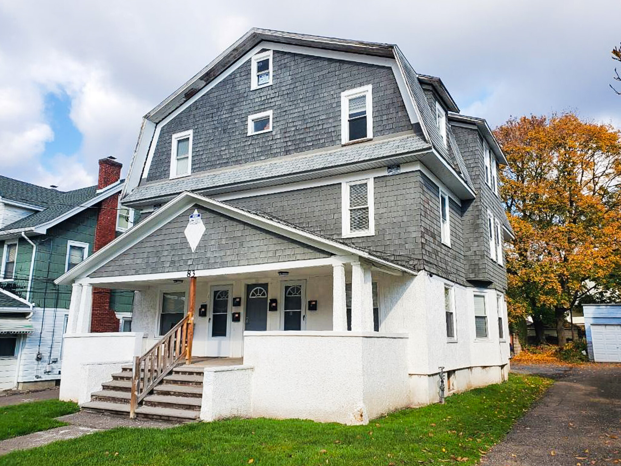 83 Grand Ave, Johnson City, NY à vendre Photo principale– Image 1 sur 33