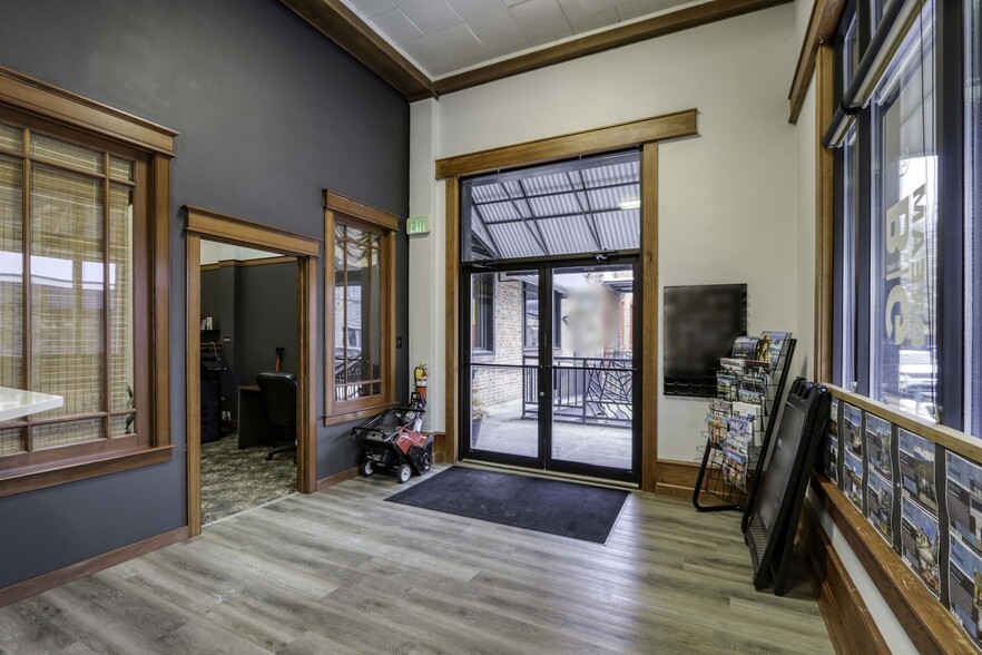 316 N 2nd Ave, Sandpoint, ID à louer - Photo intérieure – Image 3 sur 56