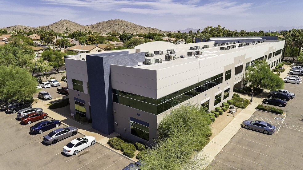 9633 S 48th St, Phoenix, AZ à louer - Photo de l’immeuble – Image 2 sur 10