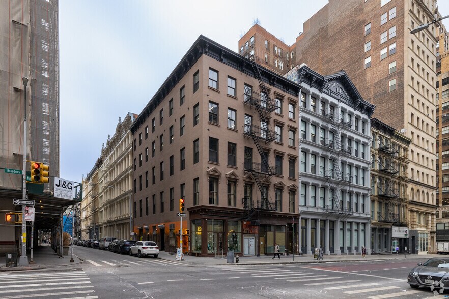 381-383 Broadway, New York, NY à louer - Photo de l’immeuble – Image 3 sur 9