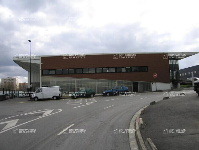 Plus de détails pour Local d’activités à vendre