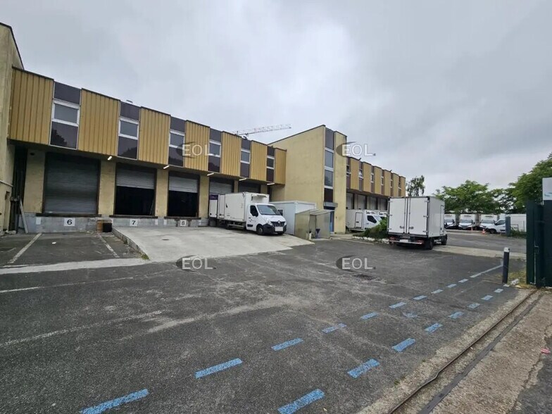 Industriel/Logistique dans Orly à louer - Photo de l’immeuble – Image 1 sur 8