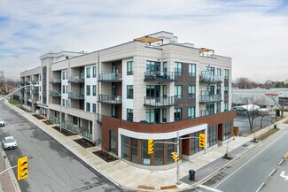Plus de détails pour 123 Maurice Dr, Oakville, ON - Logement à vendre