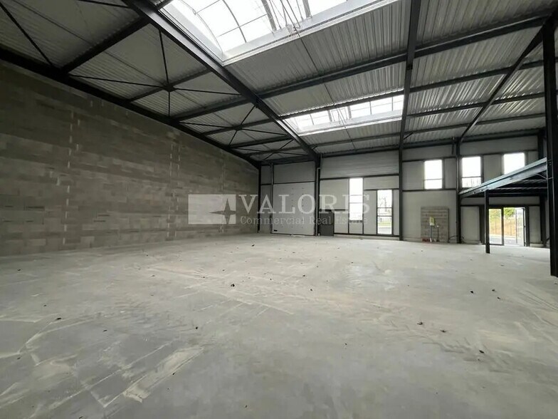 323 Allée De Fetan, Trévoux à louer - Photo de l’immeuble – Image 3 sur 6