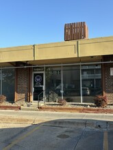 14202-14238 Pierce Plz, Omaha, NE à louer Photo de l’immeuble– Image 2 sur 9