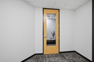 630 Plaza Dr, Highlands Ranch, CO à louer Photo intérieure– Image 1 sur 12