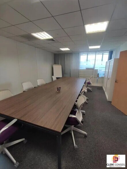 Bureau dans Rouen à louer - Photo de l’immeuble – Image 3 sur 6