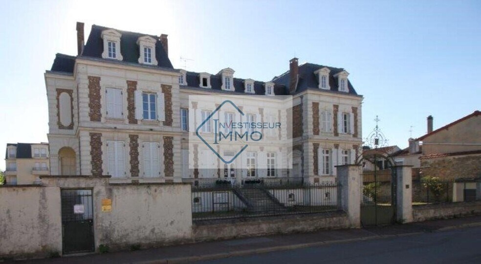 Bureau dans Corbeil-Essonnes à louer - Photo de l’immeuble – Image 1 sur 15