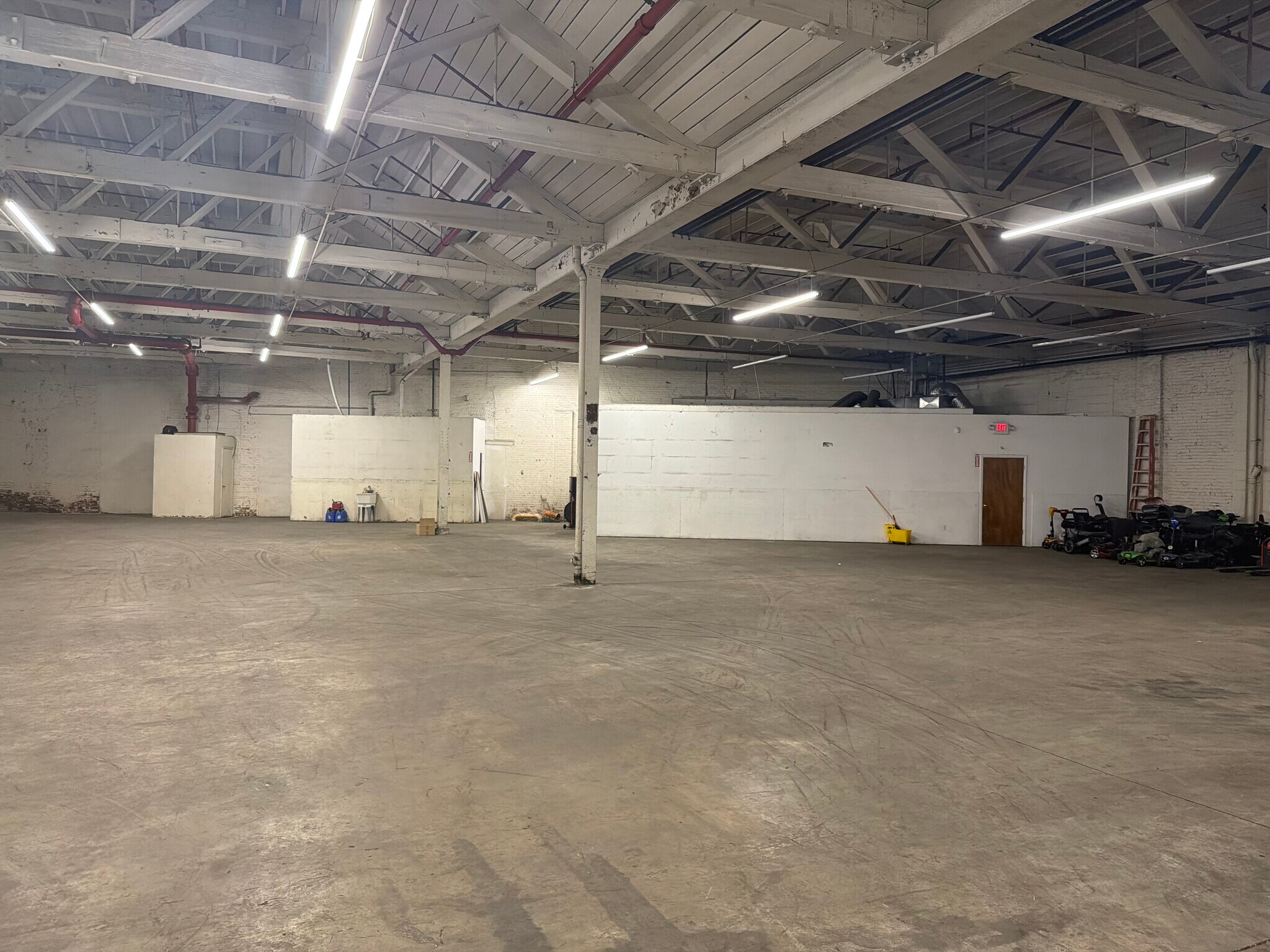 6-32 E 5th St, Paterson, NJ à louer Photo de l’immeuble– Image 1 sur 1