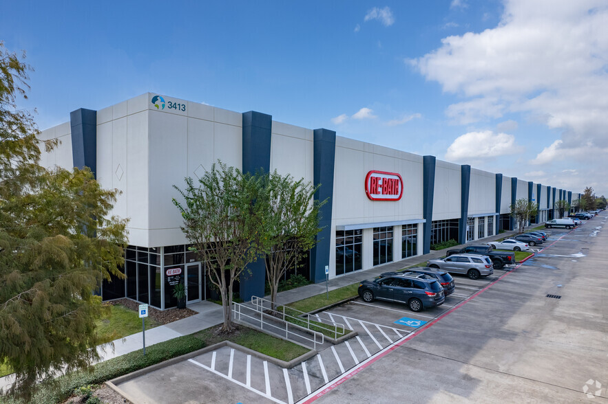 3413 N Sam Houston Pky W, Houston, TX à louer - Photo principale – Image 1 sur 4