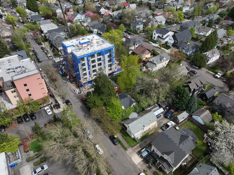 4052 NE Grand Ave, Portland, OR à vendre - Photo de l’immeuble – Image 3 sur 4