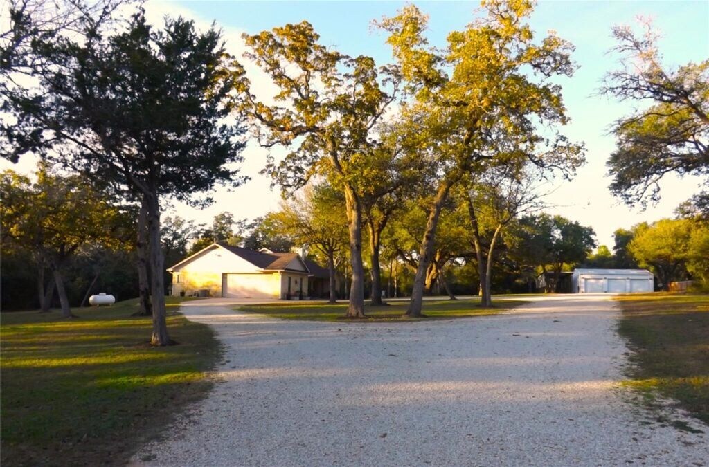 4443-4449 US 90, Alleyton, TX 78935 portefeuille de 2 biens à vendre sur LoopNet.fr Photo de l’immeuble– Image 1 sur 16