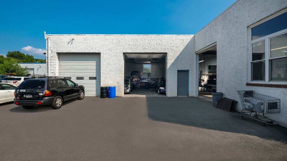 2531 Street Rd, Bensalem, PA à vendre - Photo de l’immeuble – Image 3 sur 36