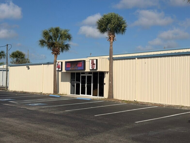 16609 US Highway 19, Hudson, FL à louer - Photo de l’immeuble – Image 2 sur 7