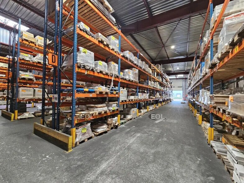 Industriel/Logistique dans Alfortville à louer - Photo de l’immeuble – Image 1 sur 15