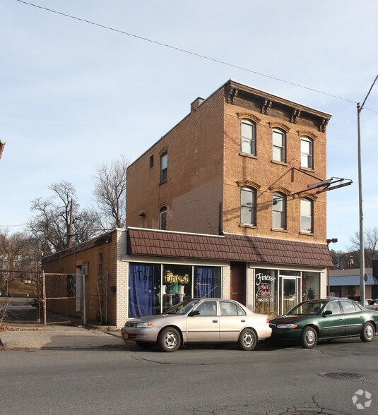 334-338 Broadway portefeuille de 2 biens à vendre sur LoopNet.fr - Photo de l’immeuble – Image 2 sur 2